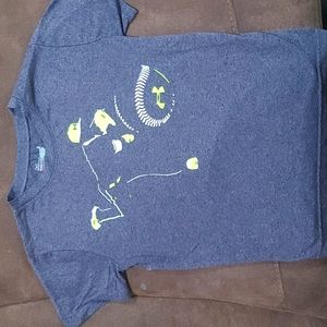 Under armour boys shirt